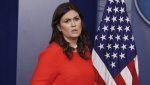 Трампнинг матбуот котибига ресторанда хизмат кўрсатишдан бош тортишди Трампнинг матбуот котибига ресторанда хизмат кўрсатишдан бош тортишди