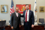 AQSh vise-prezidenti Ummon tashqi ishlar vaziri bilan AQSH-Eron muzokaralarini muhokama qildi