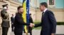NATO бош котиби эълон қилинмаган ташриф билан Киевга борди