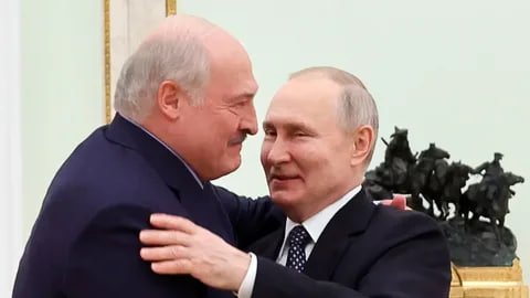 Лукашенко: “Путин ҳеч кимга қарздор эмас ва тинчликка тайёр!” Лукашенко: “Путин ҳеч кимга қарздор эмас ва тинчликка тайёр!”