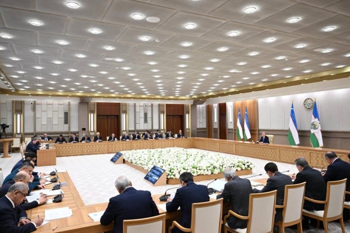 Президент одамлар билан “номига” гаплашиб, сайёр қабул ўтказдим деб юрган ҳокимларни танқид қилди