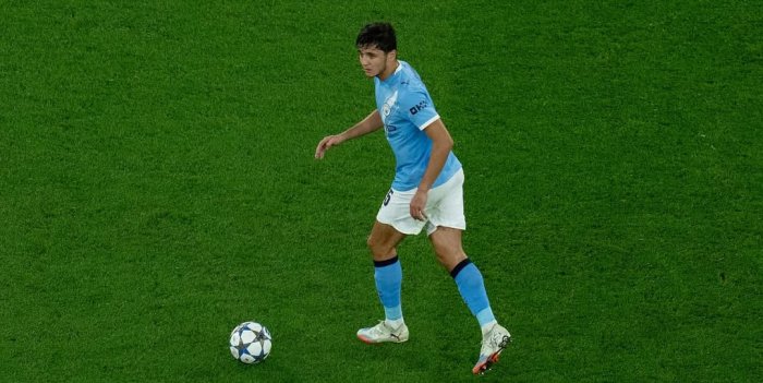 Ҳусанов Педри, де Йонг ва Витинья билан бир рўйхатдан жой олди (фото)