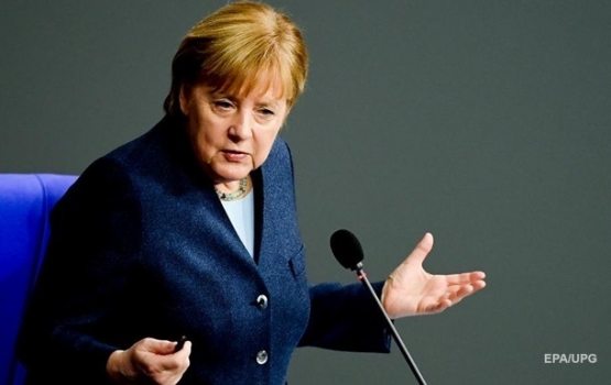 Ангела Меркель Германияда COVID-19’нинг учинчи тўлқини юз бераётганини маълум қилди