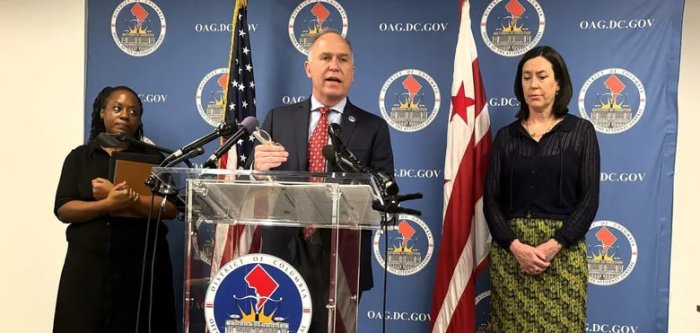 Вашингтон ҳукумати Трамп маъмуриятини судга берди