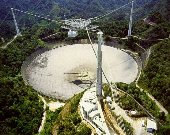 57 yil ishlagan 300 mertlik dunyodagi eng katta radioteleskoplardan biri qismlarga ajratiladi