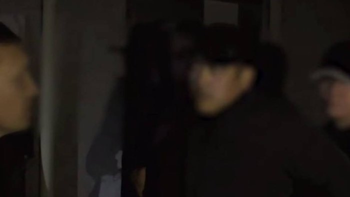 Mahkumdan ikkita iPhone 17 talab qilgan koloniya xodimi qo‘lga olindi