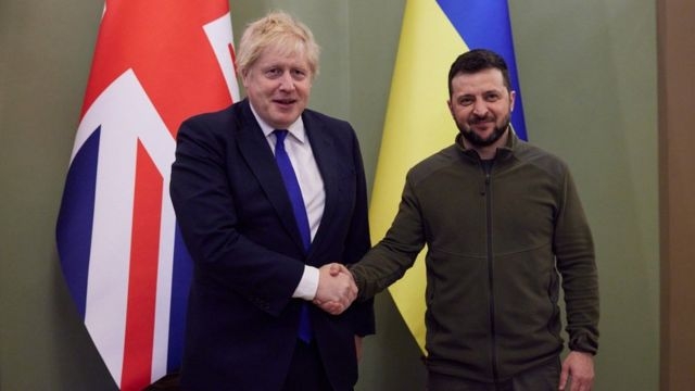 Буюк Британия бош вазири Украина президентига таклиф берди