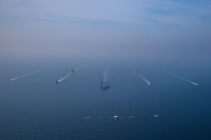 AQSh Eron yaqinida yirik harbiy kuchlarni to‘pladi