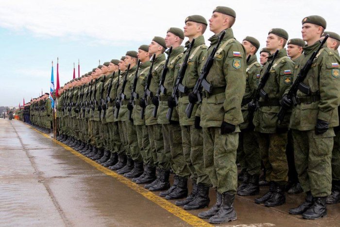 Putin Rossiya Qurolli kuchlari sonini qariyb 2,4 million nafarga yetkazdi