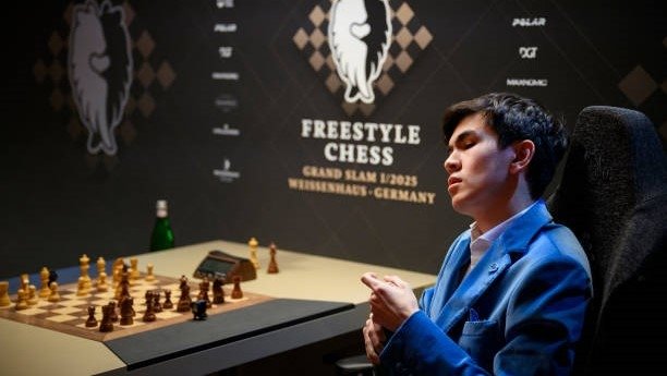 Жавоҳир Синдаровнинг Магнус Карлсенга қарши ярим финал учрашуви якунланди