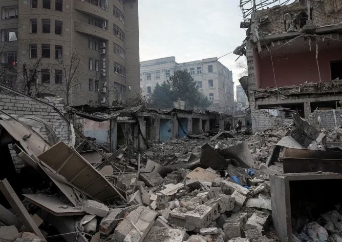 Россиянинг Украина шаҳарларига ракета ҳужуми натижасида 13 киши ҳалок бўлди