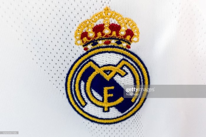 "Реал" ҳимоячиси расман янги жамоага ўтди (фото)