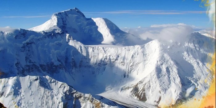 Tojikistonda Ismoil Somoniy muzligining katta qismi uzilib tushdi