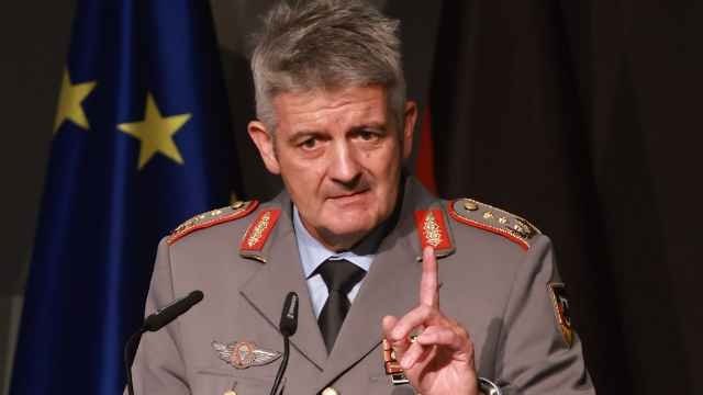 Elena Berkova porno video Keksa odamlar bilan jinsiy aloqa porno rasmlar