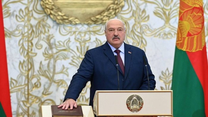 Lukashenko o‘zining o‘rniga “kuchli erkak” qidirmoqda 