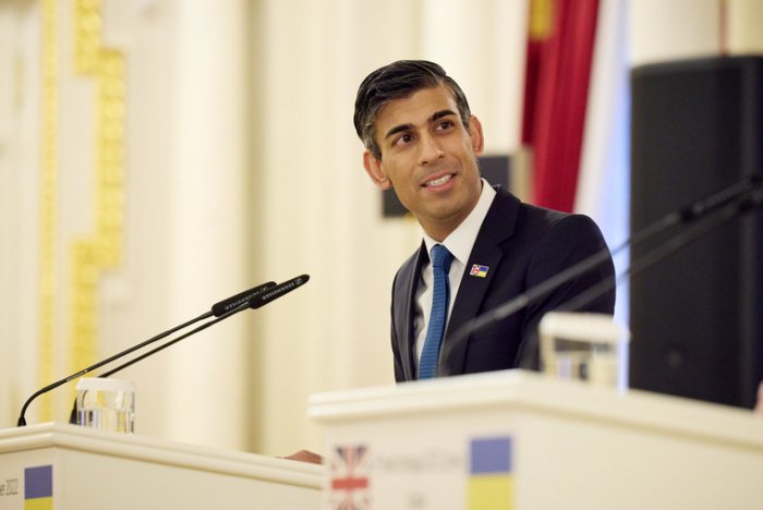 Qozoq ayoli porno bilan sikiladi Lyuba va Nadya Shumeyko porno video