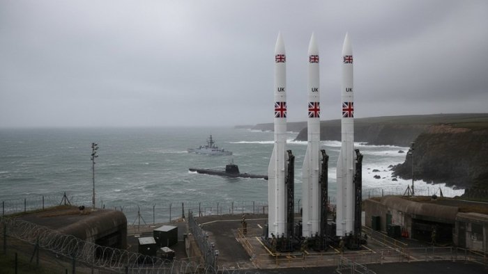 London Ukrainaga yadro quroli beradimi?