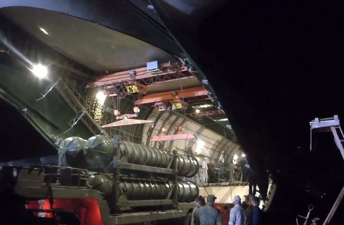 Isroilga Amerika o‘q-dorilari ortilgan 50 ta kema yetib kelgan