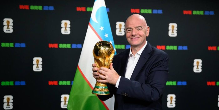 FIFA prezidenti O‘zbekiston terma jamoasi murabbiyini e’tirof etdi