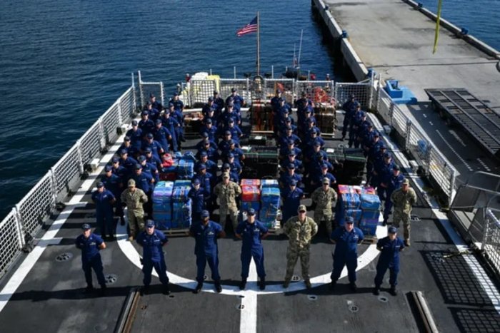 АҚШ Соҳил хавфсизлик хизмати 220 миллион долларлик наркотик маҳсулотларини мусодара қилди