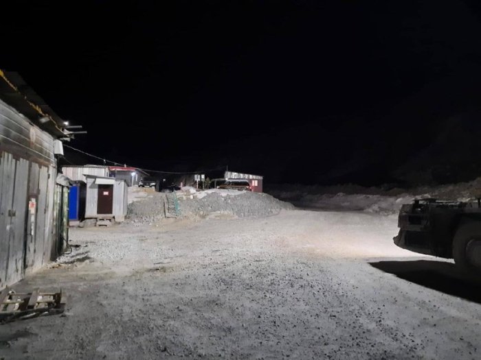 Россияда ўндан ортиқ кончилар вайроналар остида қолиб кетди