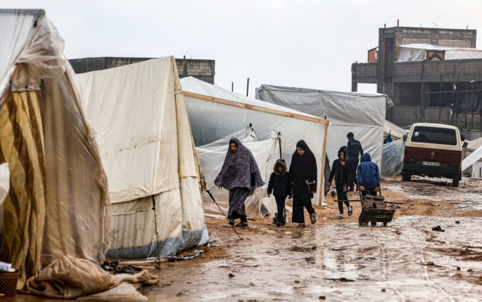 Sovuq havo tufayli G‘azo chodirida chaqaloq vafot etdi