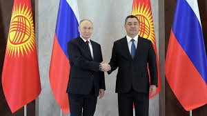 Путин ва Жапаров учрашди: иқтисодий ҳамкорлик ва ШҲТ саммити муҳокама қилинди