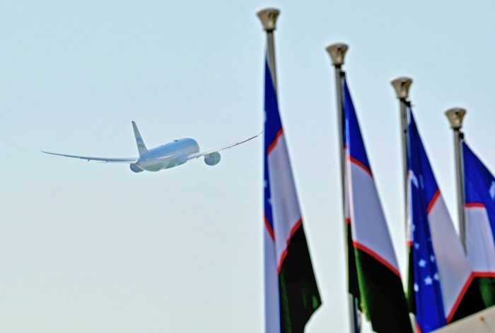 O‘zbekiston Prezidenti Tojikistonga jo‘nab ketdi