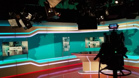 YouTube video eng yaxshi porno video Onam mushukini korsatdi