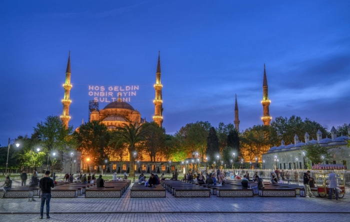 Muborak Ramazon oyini Istanbul uslubida his eting Muborak Ramazon oyini Istanbul uslubida his eting