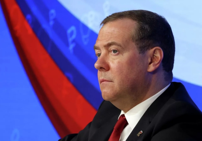 Медведев Европа Иттифоқини АҚШнинг 51 штати деб атади