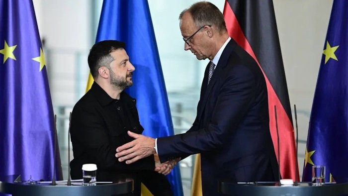 Mers Zelenskiydan urush boshlanganidan beri eng yirik korrupsiya mojarosi fonida qat’iy choralar ko‘rishni talab qildi