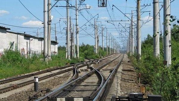 Toshkentda uch farzandning onasi bo‘lgan ayol poyezd urib ketishi oqibatida vafot etdi