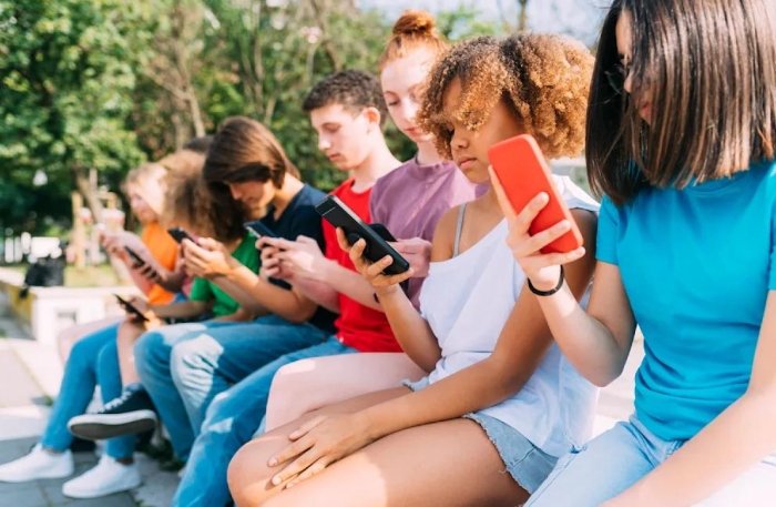 Германия ҳам 16 ёшгача бўлган болалар учун ижтимоий тармоқларни тақиқлайдими?