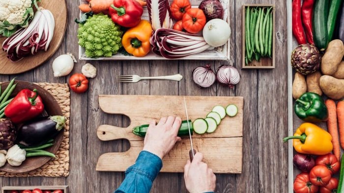 Salqin kunlarda qanday meva-sabzavotlar iste’mol qilish kerak?