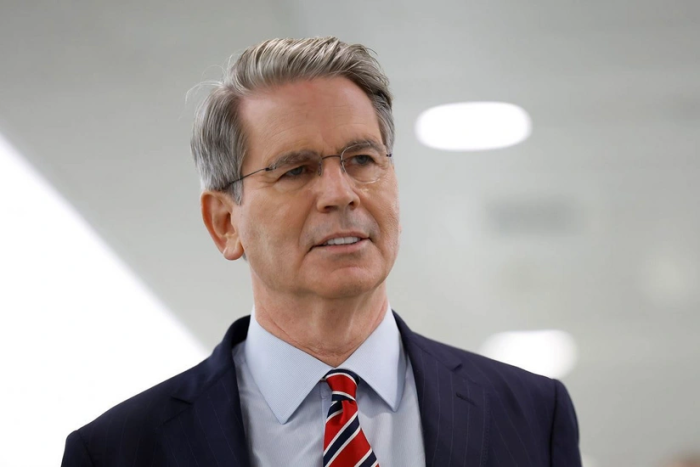 AQSh Moliya vaziri: "Trampning so‘zlari hazil edi"