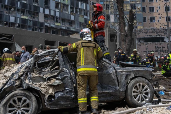 Россия Украинанинг бир нечта ҳудудларига зарба берди, қурбонлар бор