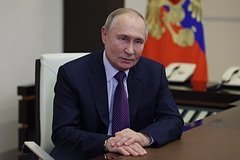 Путин АҚШдан келган қочқинга фуқаролик берди