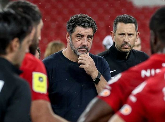 Миср бош мураббий Руй Виторияни истеъфога чиқарди