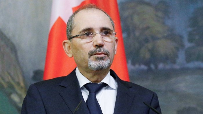 Иордания ТИВ: "Зудлик билан ўт очишни тўхтатиш ва Ғазога гуманитар ёрдам етказилиши зарур" Иордания ТИВ: "Зудлик билан ўт очишни тўхтатиш ва Ғазога гуманитар ёрдам етказилиши зарур"