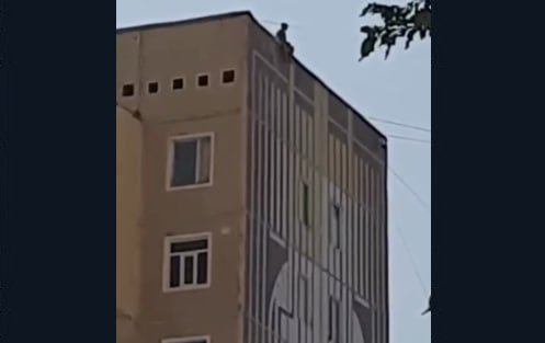 Хоразмда фуқаро 9-қаватдан ўзини ташламоқчи бўлди (видео)