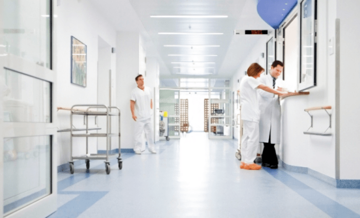 Ўзбекистонда 10 та хусусий клиника лицензиясиз хизматлар кўрсатаётгани маълум бўлди