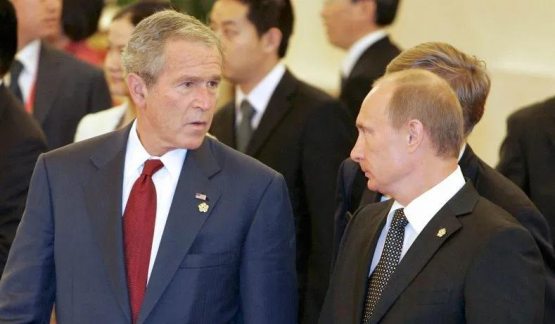 Kreml Putin va Bushning raqsga tushishi videosini e’lon qildi