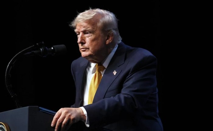 Трамп: "Эронга зарба беришни тўхтатиш ҳақида ўйламаяпман"