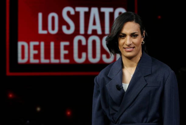 Иман Хелиф фаолиятини якунлагани ҳақидаги хабарларни рад этди