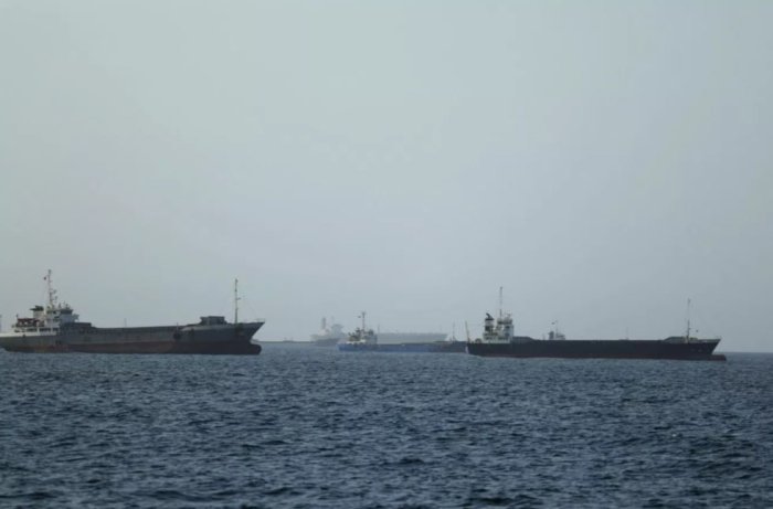 Ho‘rmuz bo‘g‘ozida tanker mina sabab portlab ketdi — Tasnim