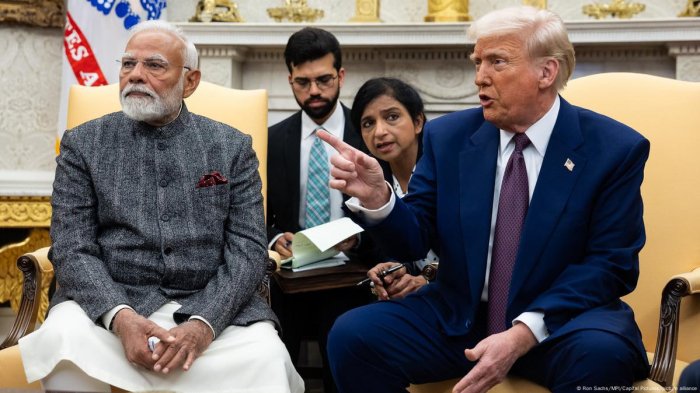 Трамп: "Ҳиндистон Россиядан нефть сотиб олишни деярли тўхтатди"