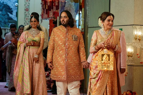 Ҳиндистонлик миллиардернинг ўғли “Эскобар бегемотлари”ни қутқармоқчи