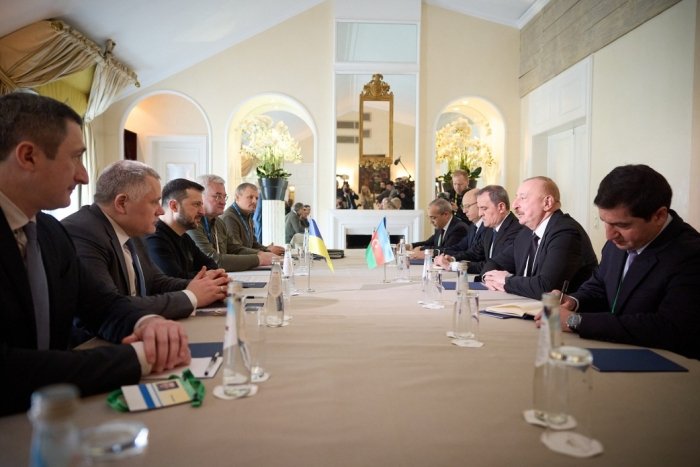 Aliyev va Zelenskiy qo‘shma iqtisodiy loyihalarni muhokama qildi Aliyev va Zelenskiy qo‘shma iqtisodiy loyihalarni muhokama qildi