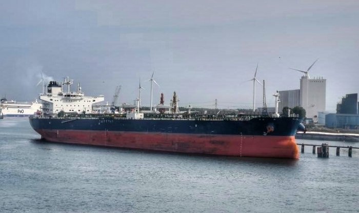 Qora dengiz Rossiyaning “soya floti”ga tegishli ikki tankeri portlab ketdi